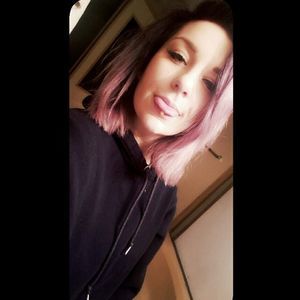 Meet your Posher, Clair